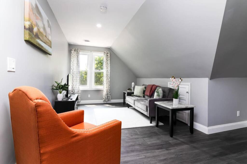 Cozy Micro Apartment, Minutes From Falls نياغارا فالس، نيويورك المظهر الخارجي الصورة